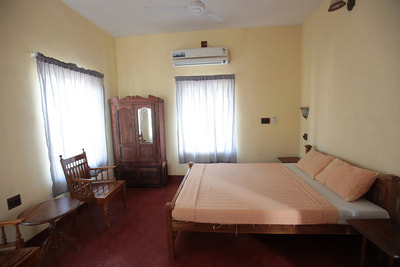 superior double room with a/c. hot and cold water, ensuite toilet and free wifi
